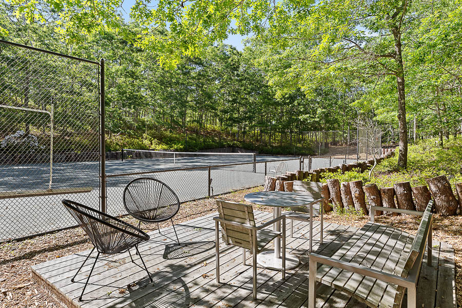 Hamptons Artist Retreat on Nearly 10 Acres
