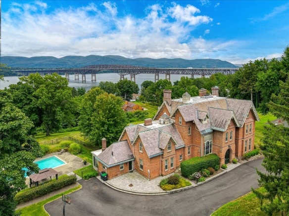 High Victorian Gothic-style Home