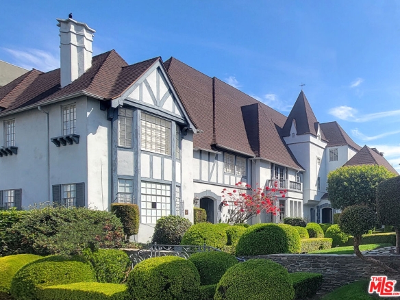 Chateau Alpine