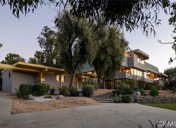 The Van Dekker House