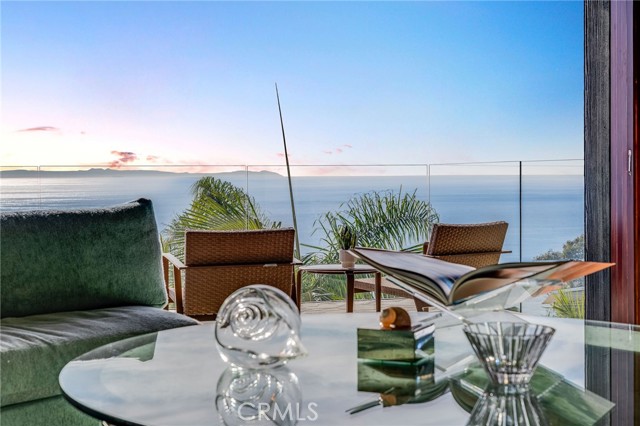 Greenstone by the Sea
