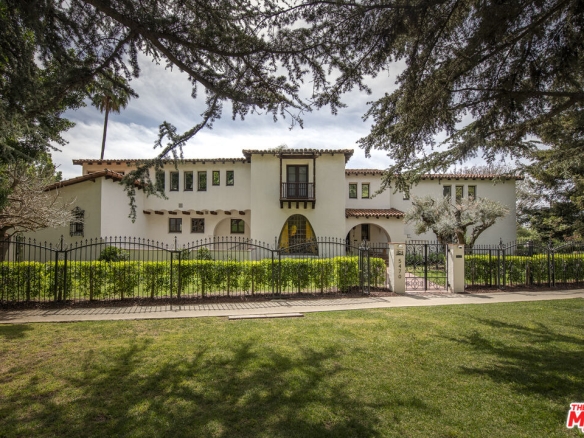 The Clifford Clinton Residence