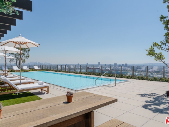 The Edition Hotel Residences