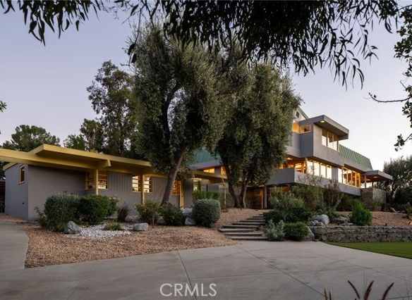 The Van Dekker House