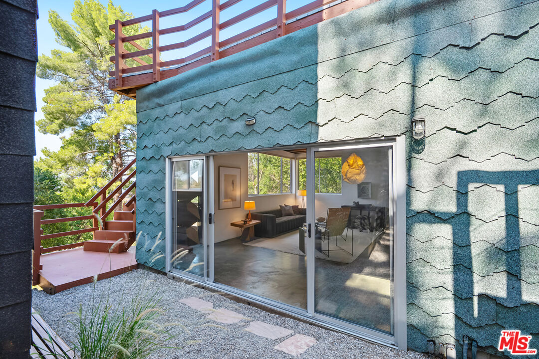 The Robert & Lesley Benson Residence