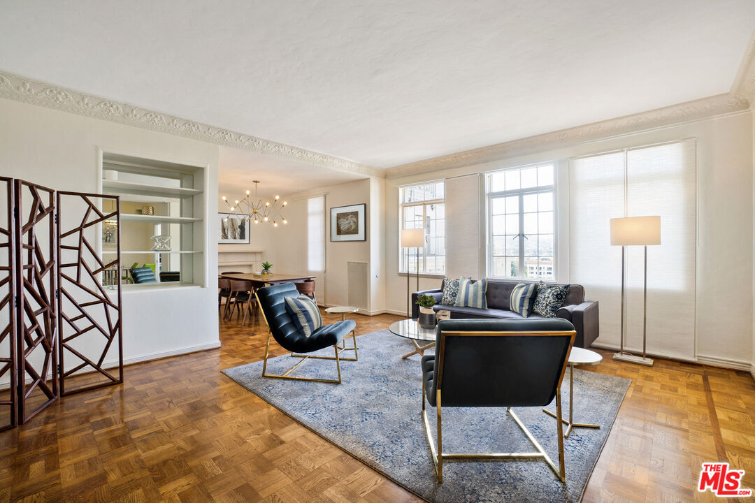 El Royale Apartments