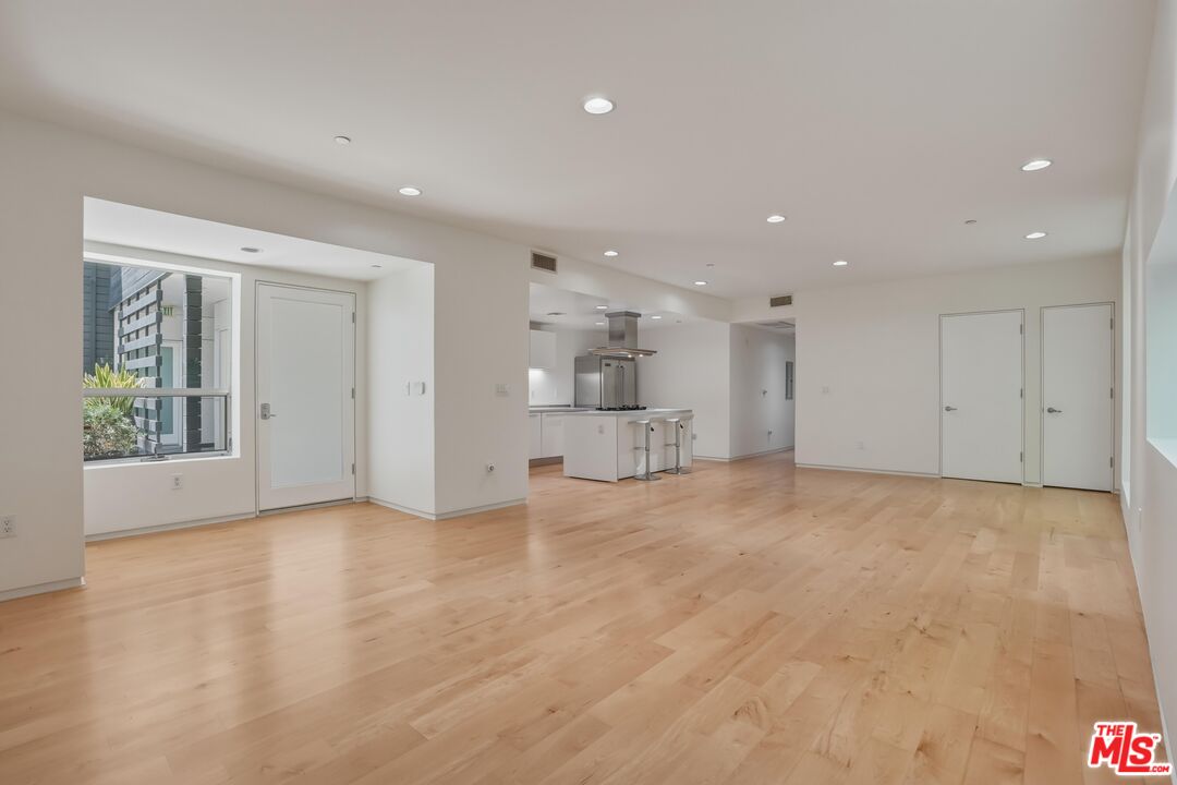 Habitat 825