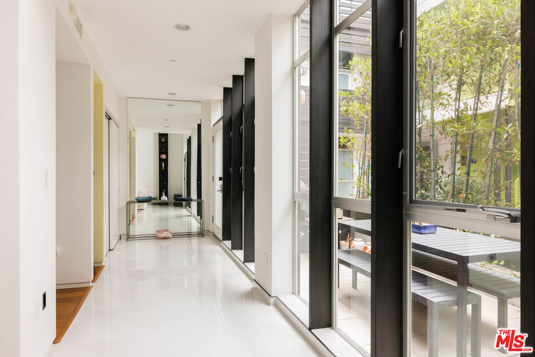 Habitat 825