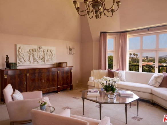 The Country Club Manor