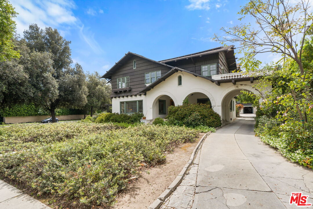 The Edmund Locke Residence