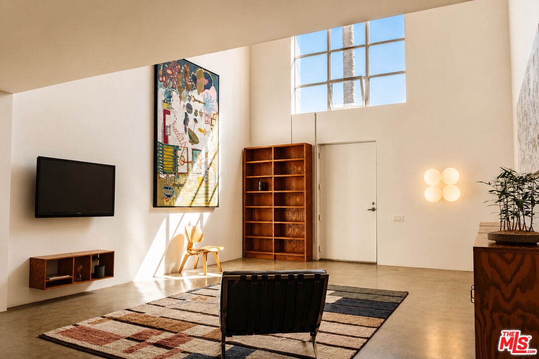 The Gehry/Arnoldi Lofts