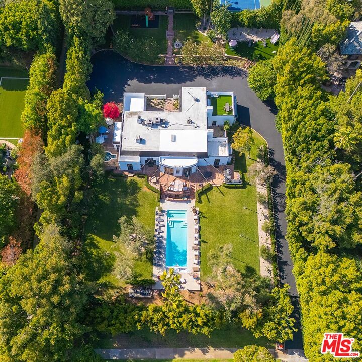 The Lara Kirk Residence