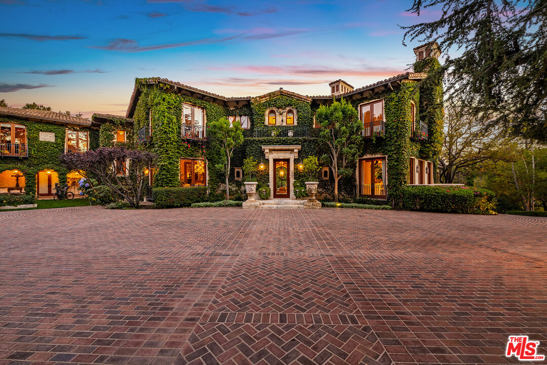 The Leonard Estate