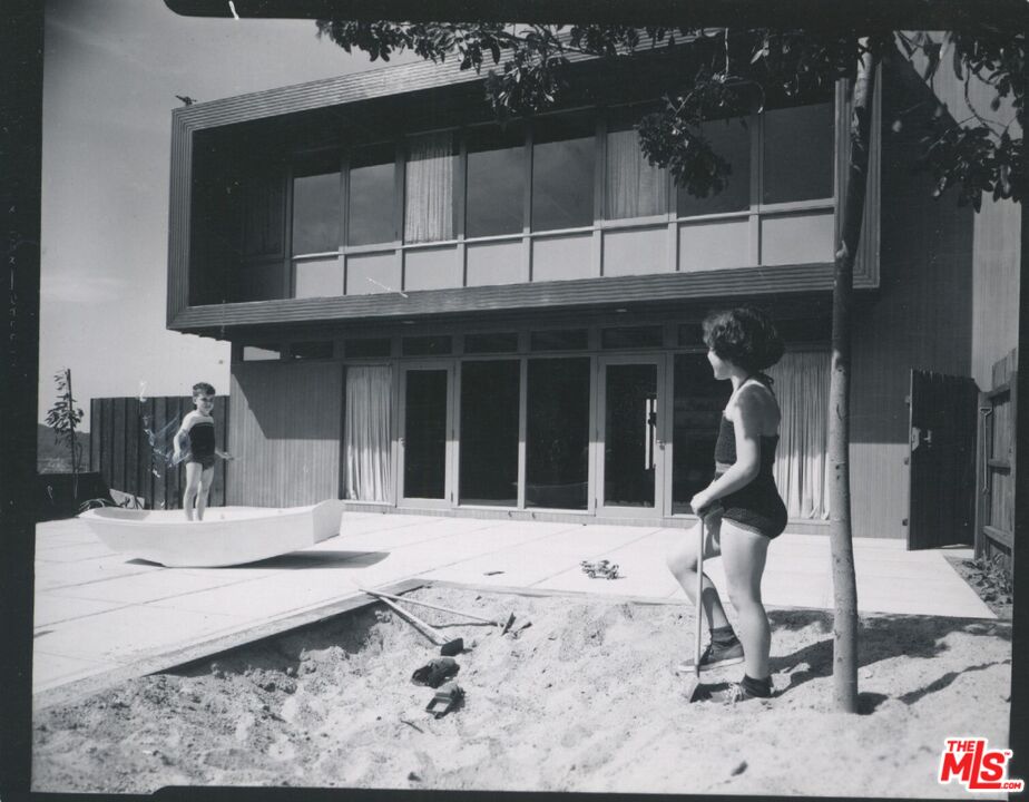 The Leonard & Betty Asher Residence