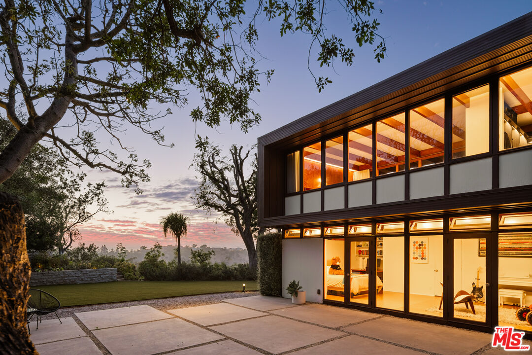 The Leonard & Betty Asher Residence