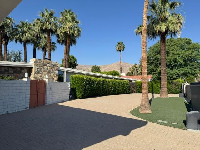 The Ralph and Nancy Chaffee Kiner Residence