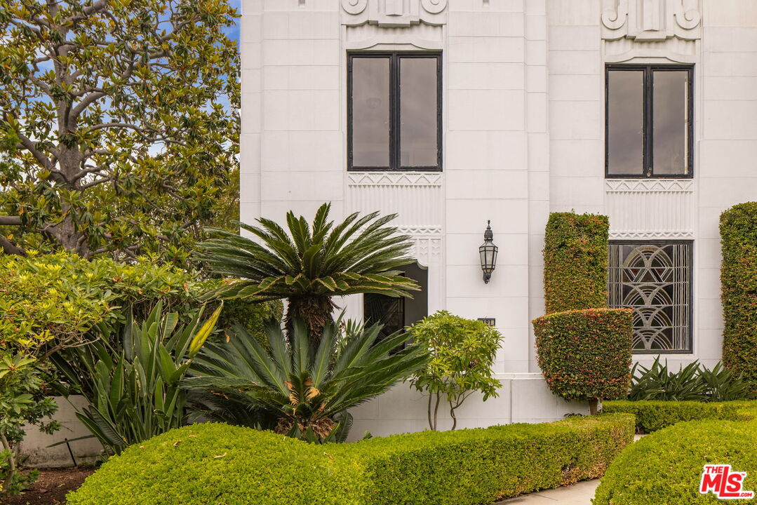 The Smith House