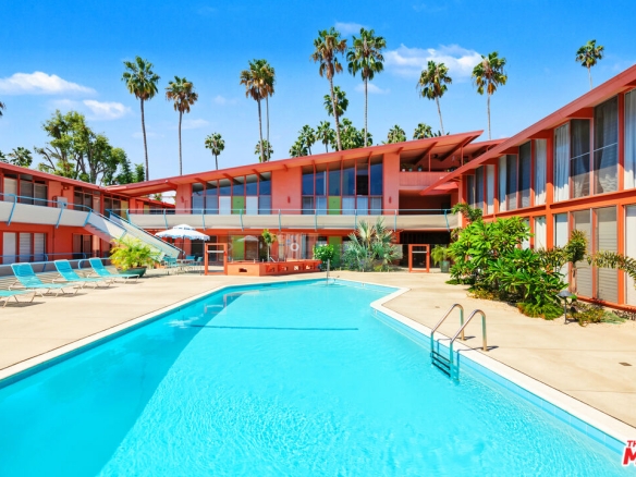 Hollywood Riviera