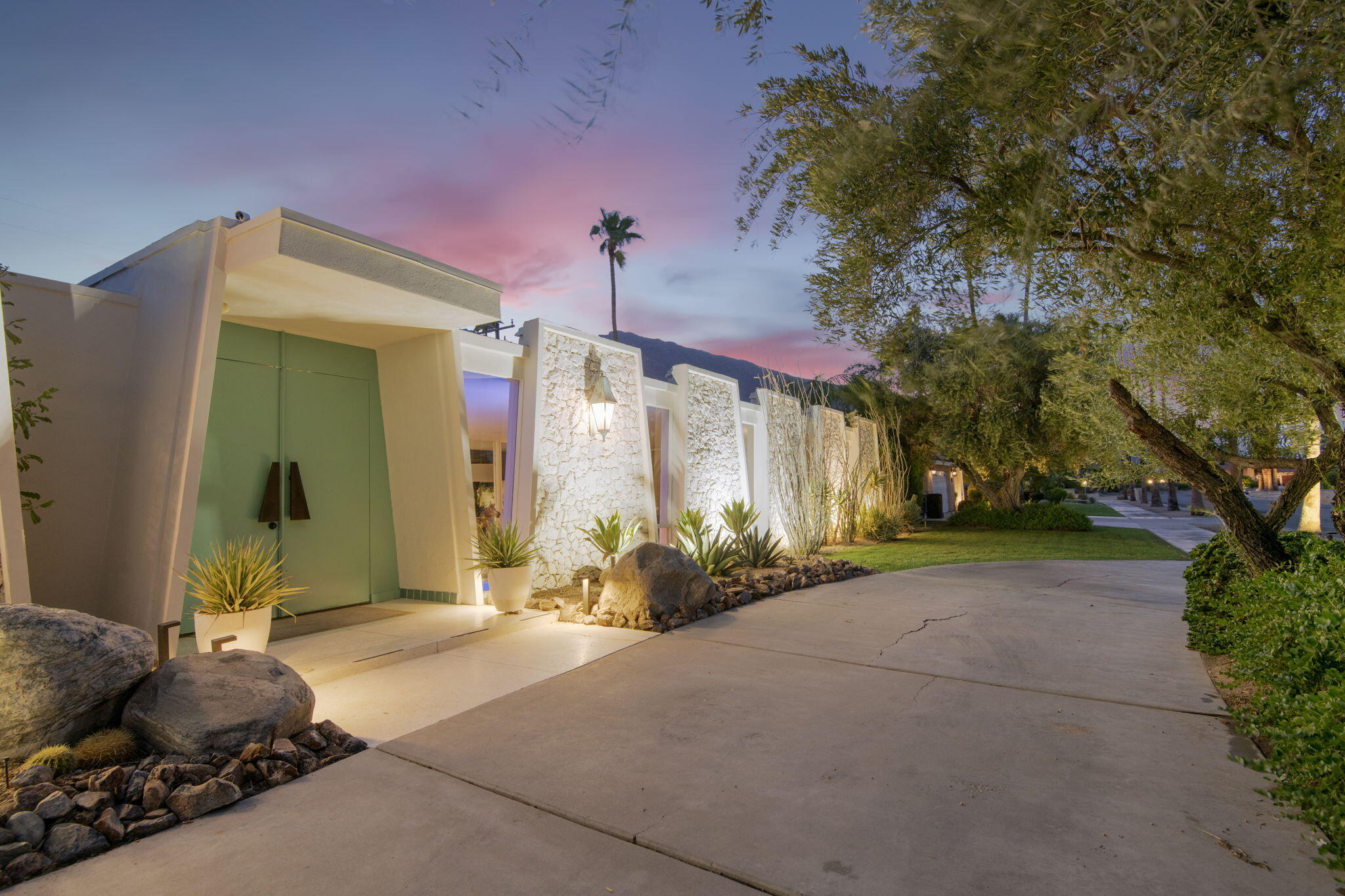 The Abe & Marion Schwartz Residence