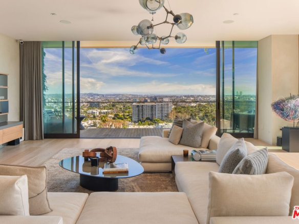 The Edition Hotel Residences
