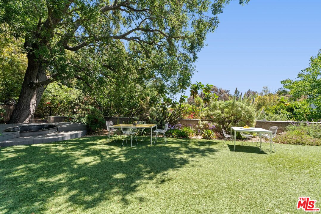 The Ernest and Shirley Goldenfeld House