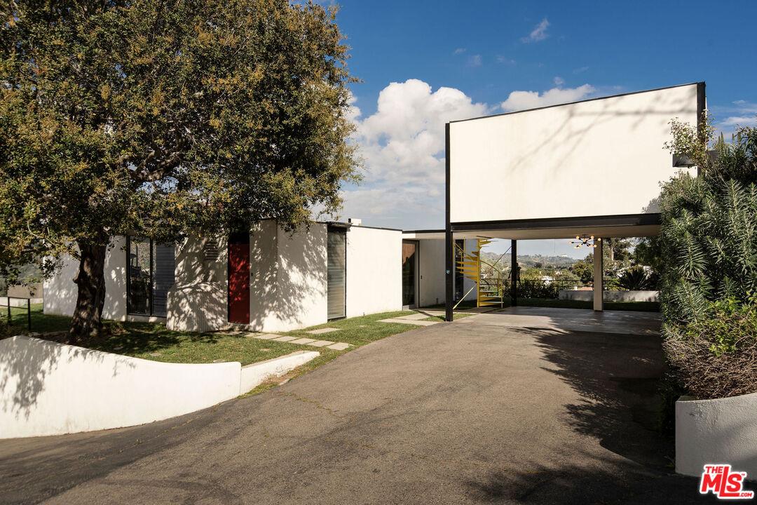 The Kuderna House