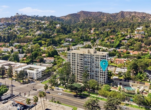 The Los Feliz Towers