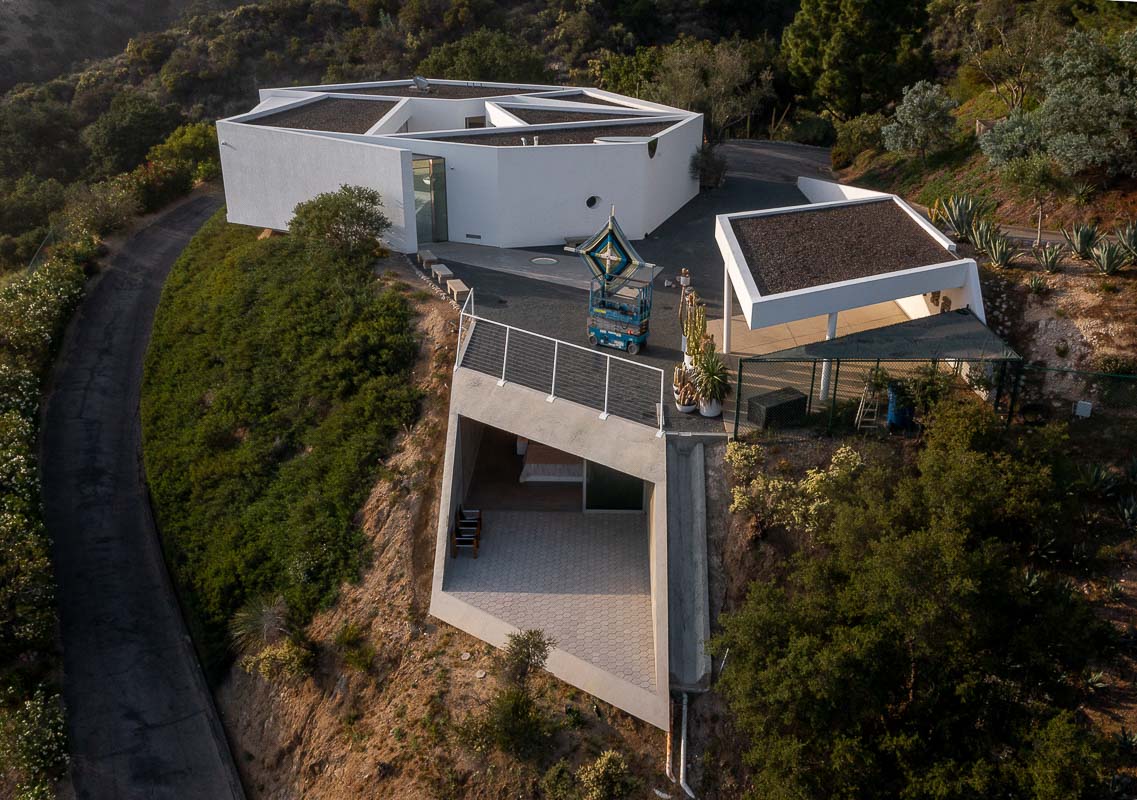 World-Class Modernist Compound, 1953, 2009