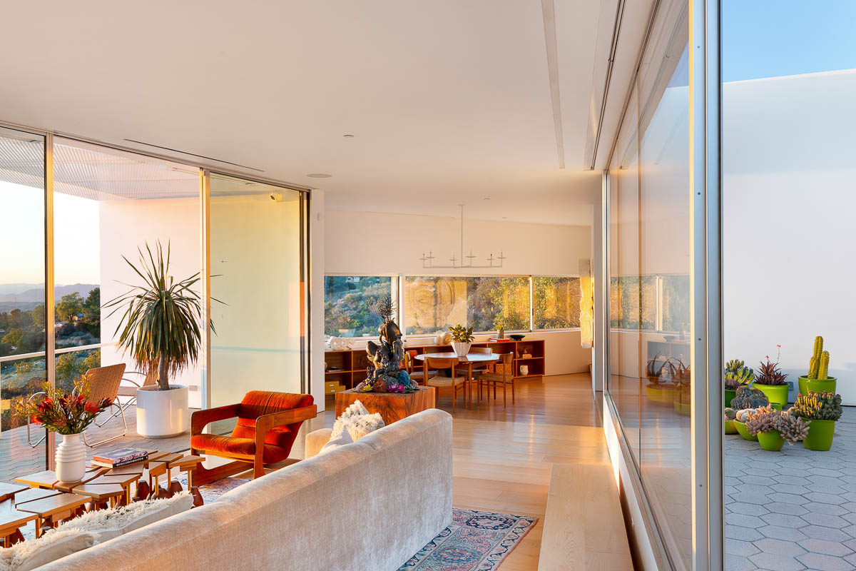 World-Class Modernist Compound, 1953, 2009