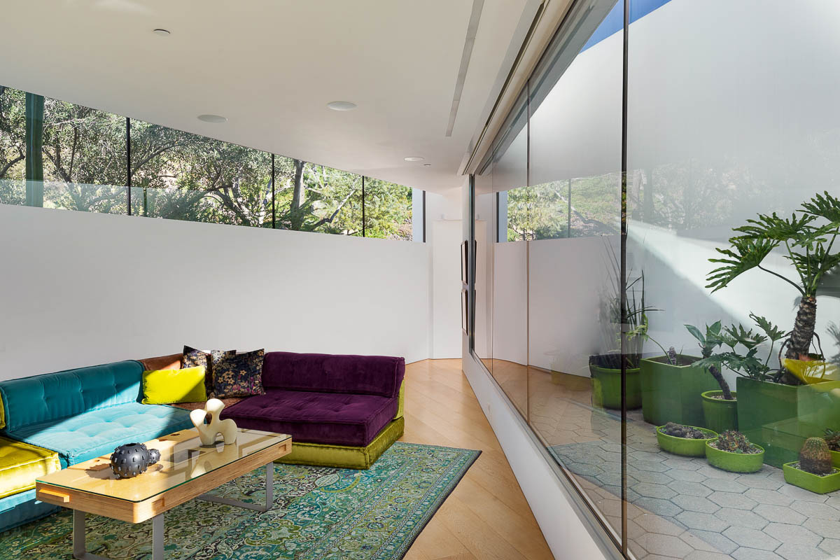 World-Class Modernist Compound, 1953, 2009