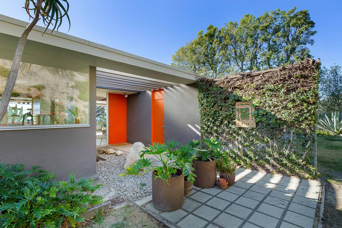World-Class Modernist Compound, 1953, 2009