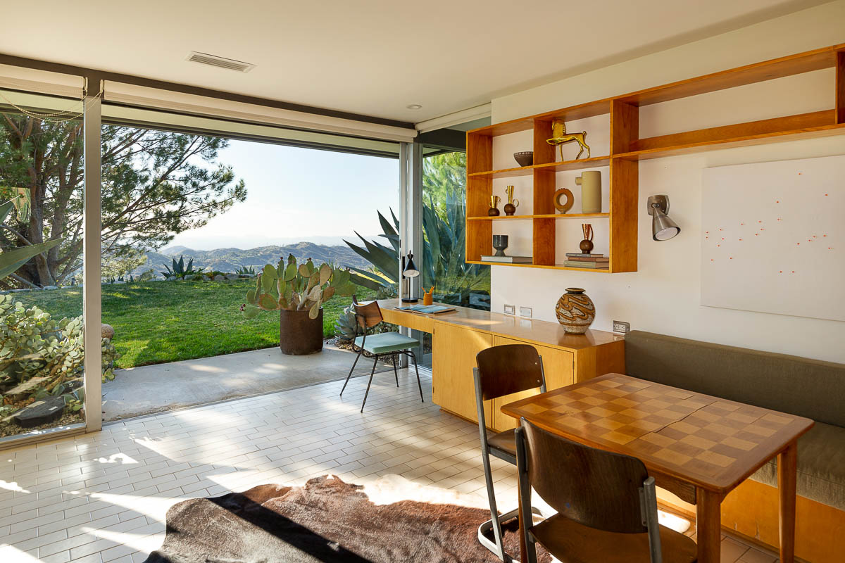 World-Class Modernist Compound, 1953, 2009