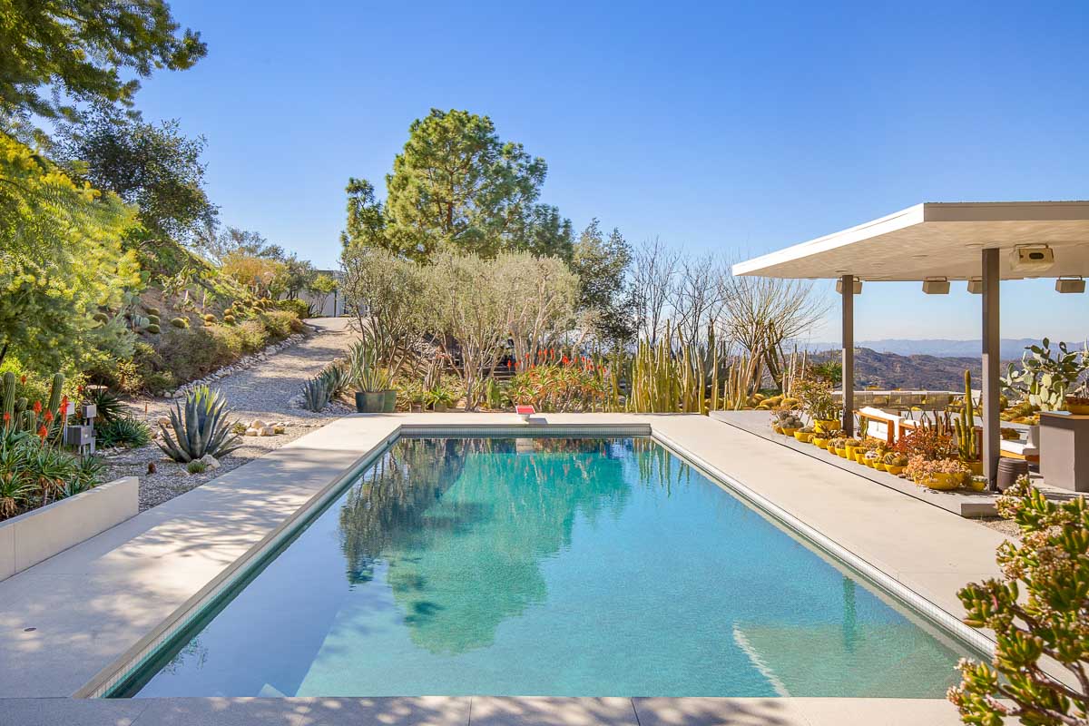 World-Class Modernist Compound, 1953, 2009