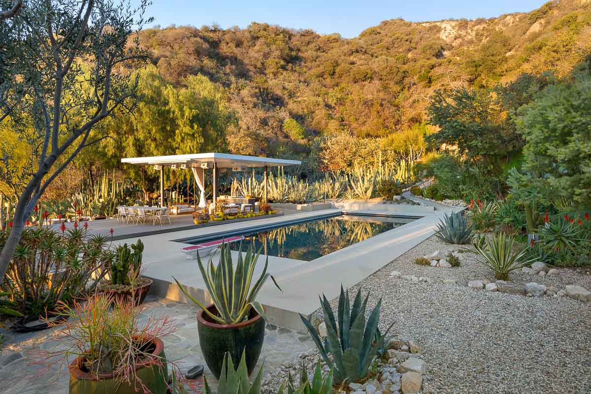 World-Class Modernist Compound, 1953, 2009