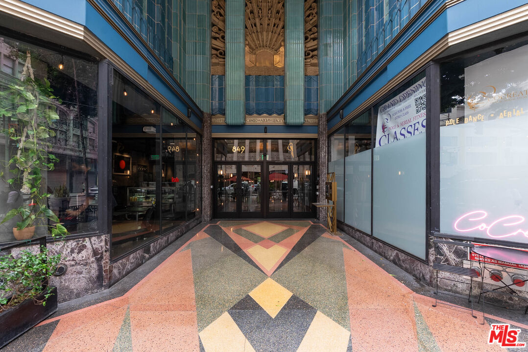 Eastern Columbia Building