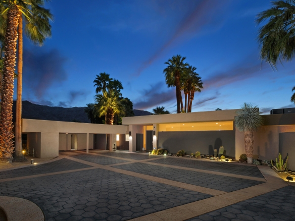 Lawrence Leroy & Jessie Oakes Residence