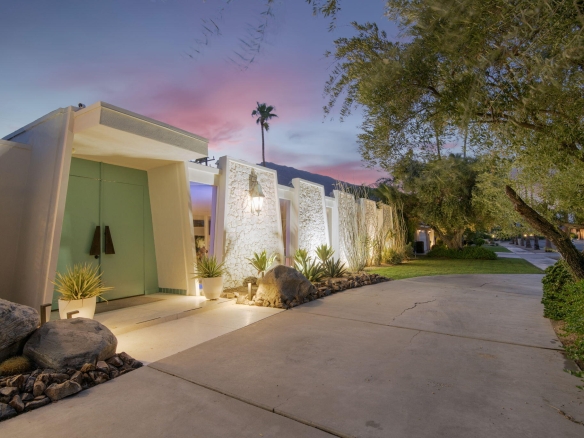 The Abe & Marion Schwartz Residence
