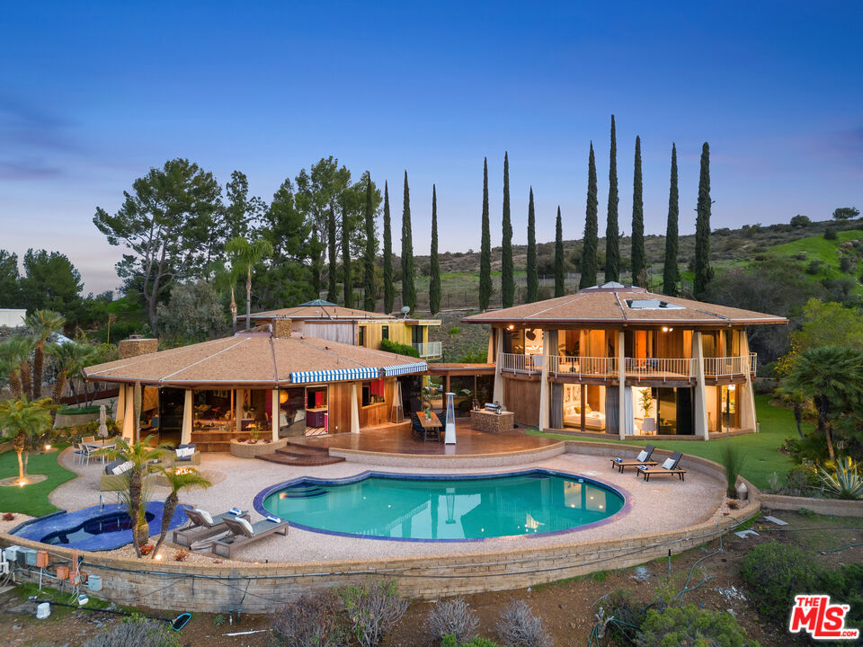 The Lewis-Loughrey Residence