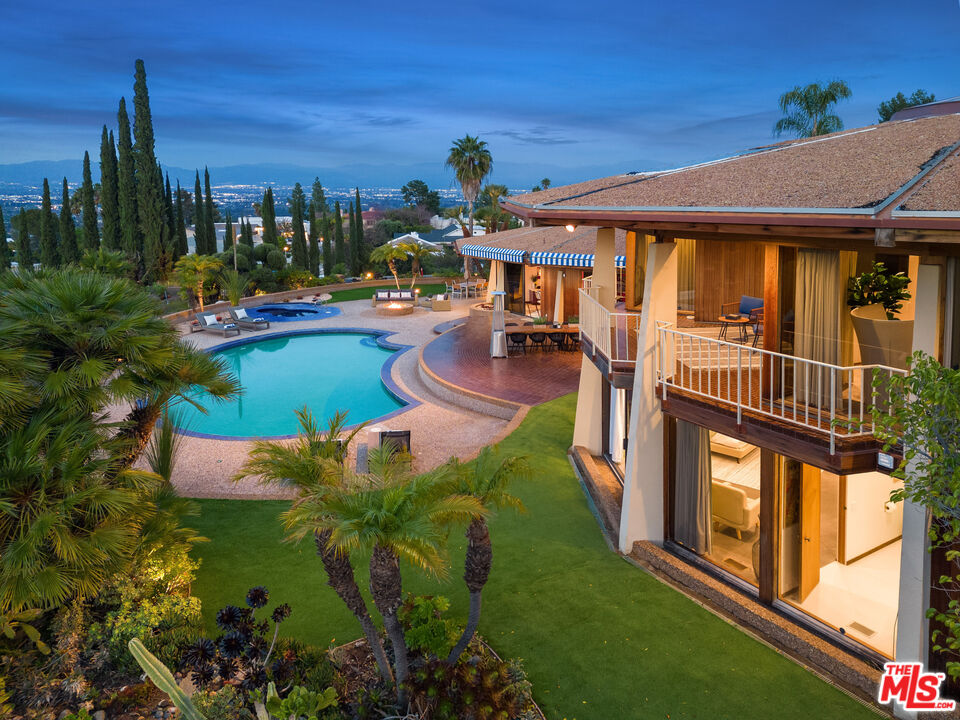 The Lewis-Loughrey Residence